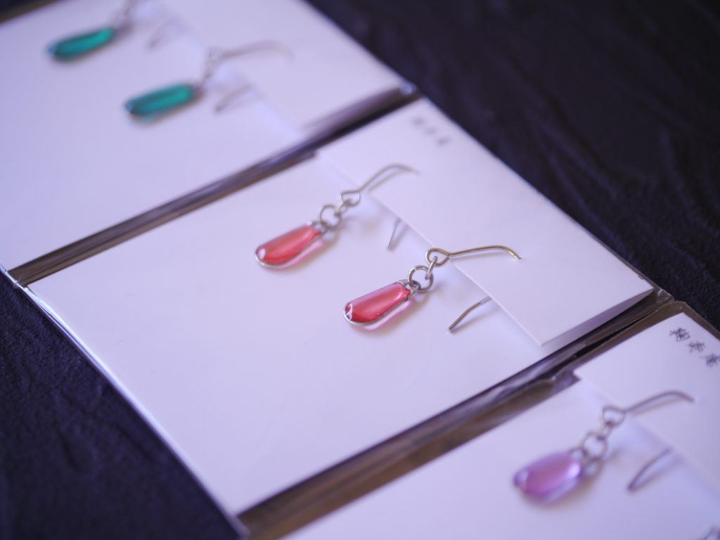ピアス