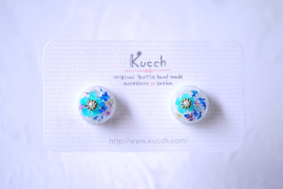 大人っぽいのに可愛い。ボタニカルピアス  [ Kucch（クッチ） ]