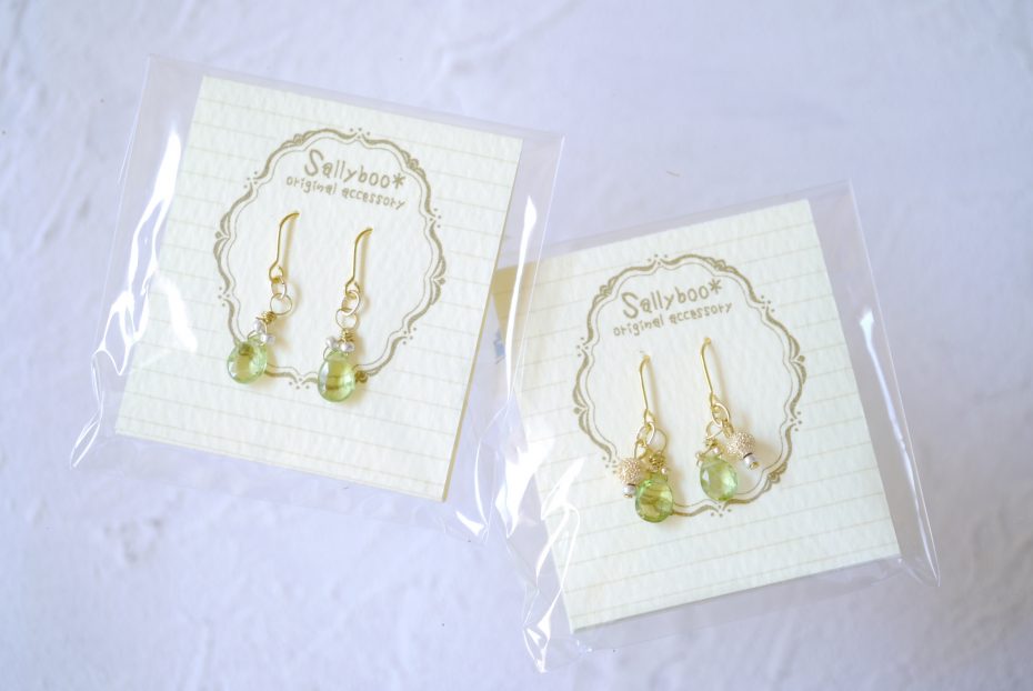 ペリドット、ローズクォーツ、コットンパール。揺れる一粒ピアス。[ sally-boo* ]