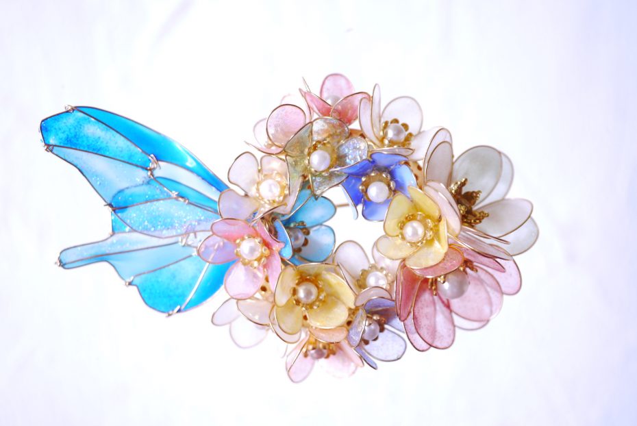 手作りだからこその繊細さ。お花ブローチ＆イヤリング  [ caprice ]