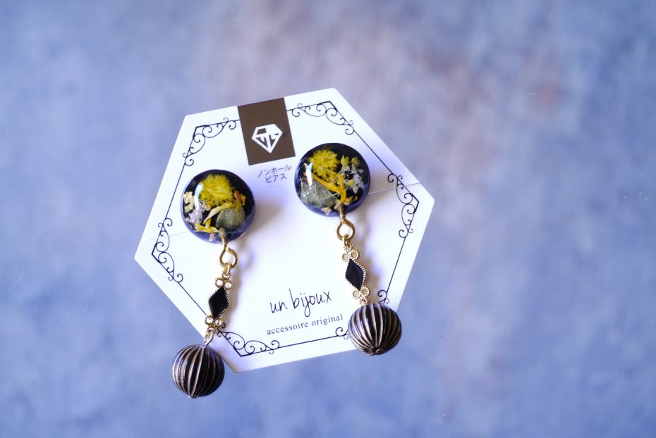 アンティーク＆ブルームーンストーンピアス [ un bijoux ]