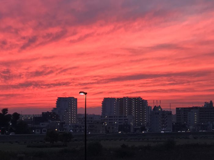二子玉川で見た夕焼け空が燃えるように赤かったので記録として残しておきます!!2021年11月19日(金)