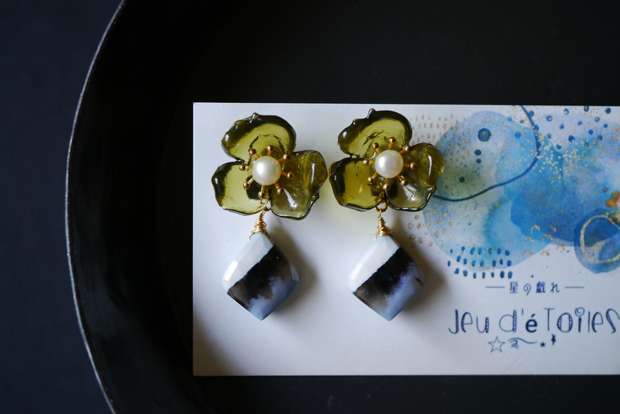 Jeu d’étoiles　トリコロールイヤリング