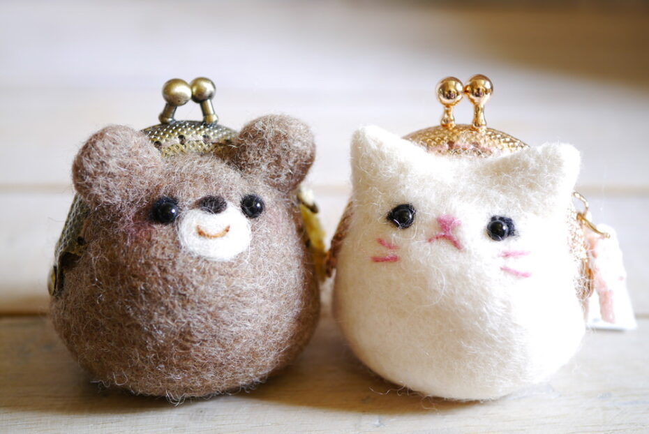 おひさまフェルト やこさん まんまる動物さんがま口のご紹介