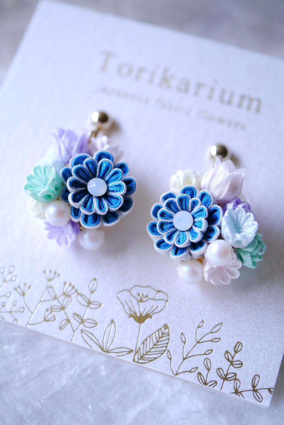 Torikariumさん つまみ細工のお花イヤリングとネックレスのご紹介