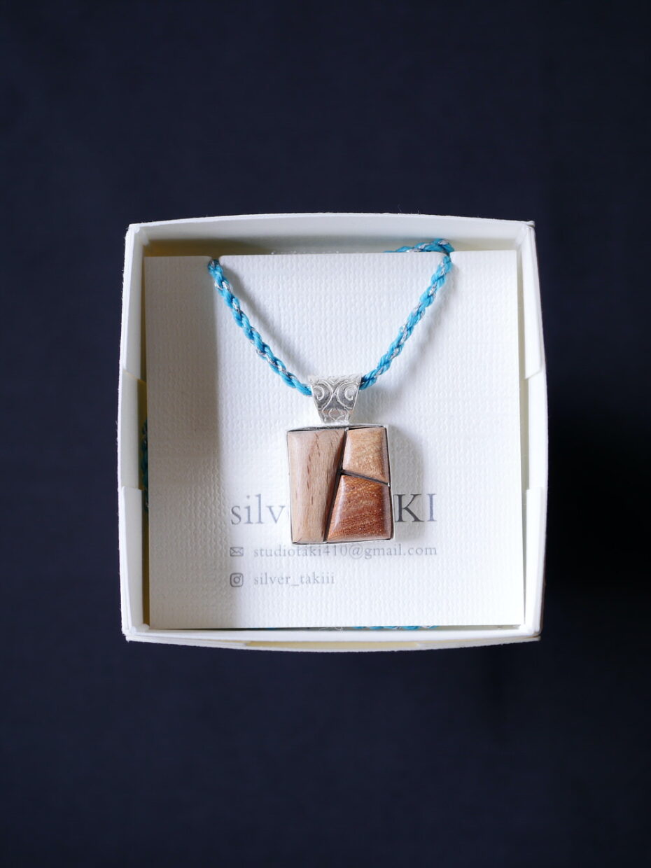 silver TAKIさん　木の葉イヤリングとウッドペンダントのご紹介