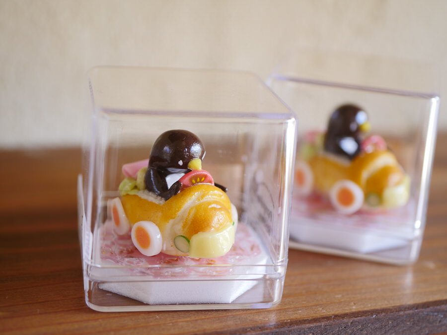 Penguin Bakeryさん ペンギンロールパンカーフィギュアのご紹介