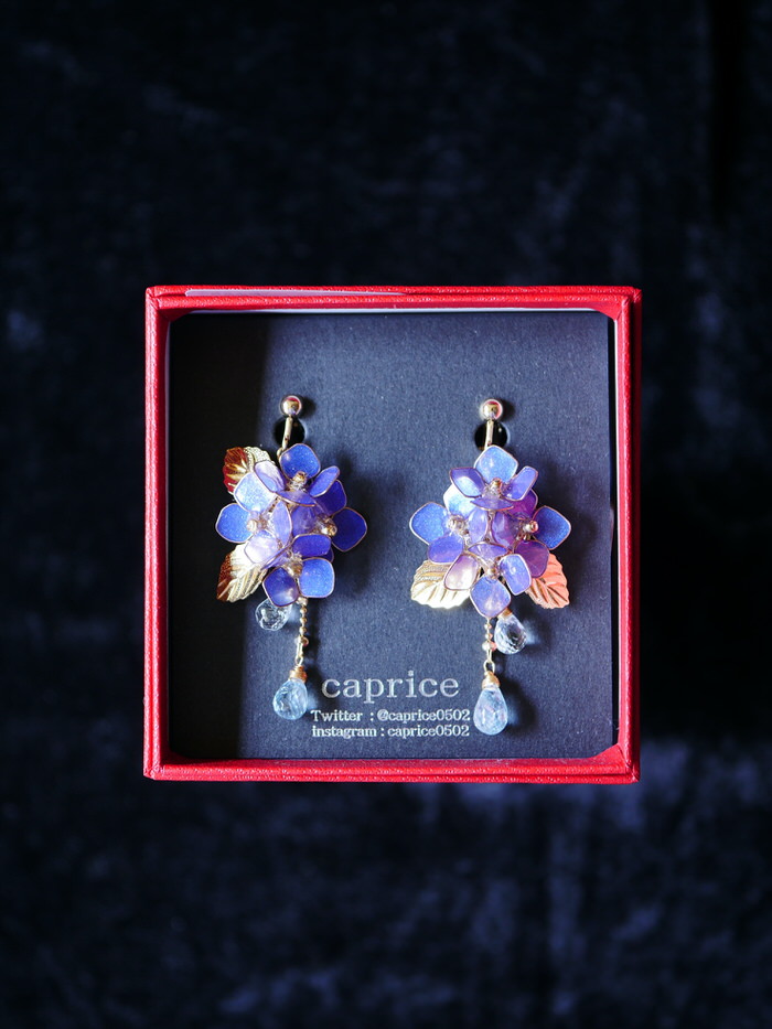 capriceさん お花の天然石イヤリングのご紹介