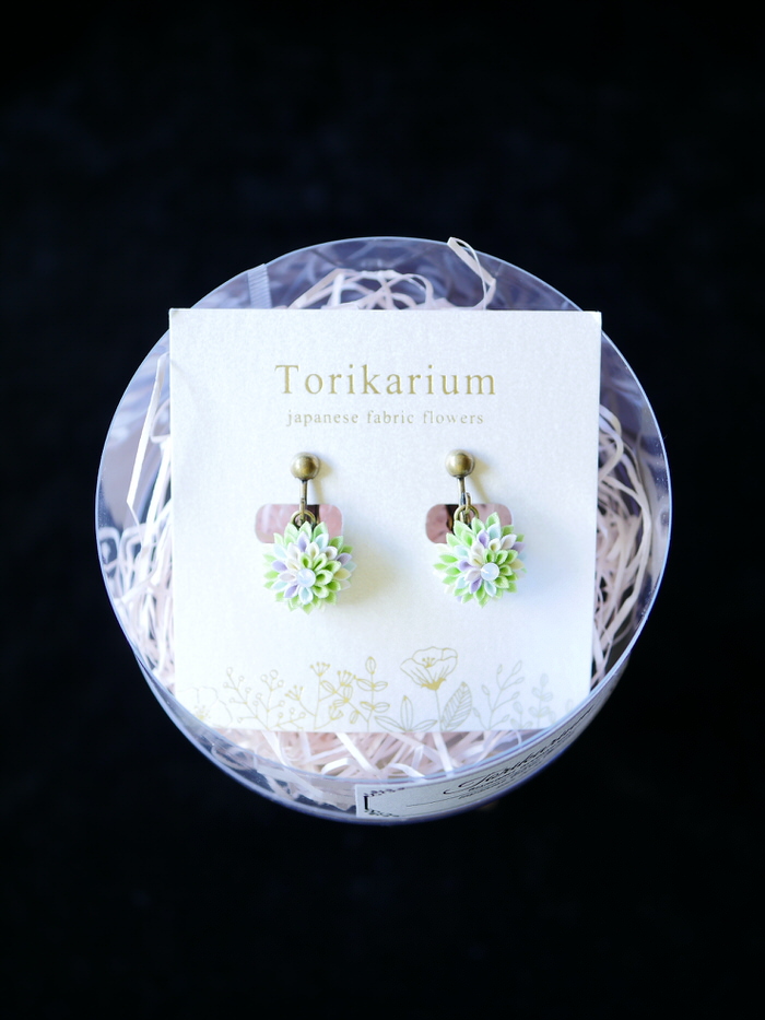 Torikariumさん　つまみ細工のイヤリングのご紹介